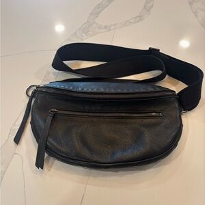 Hammit Black Leather Crossbody Bag